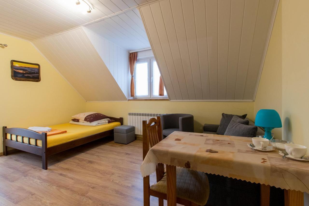 Dworek Julia - Klimatyzowane Komfortowe Pokoje Nad Solina - Bieszczady Polańczyk Exterior foto