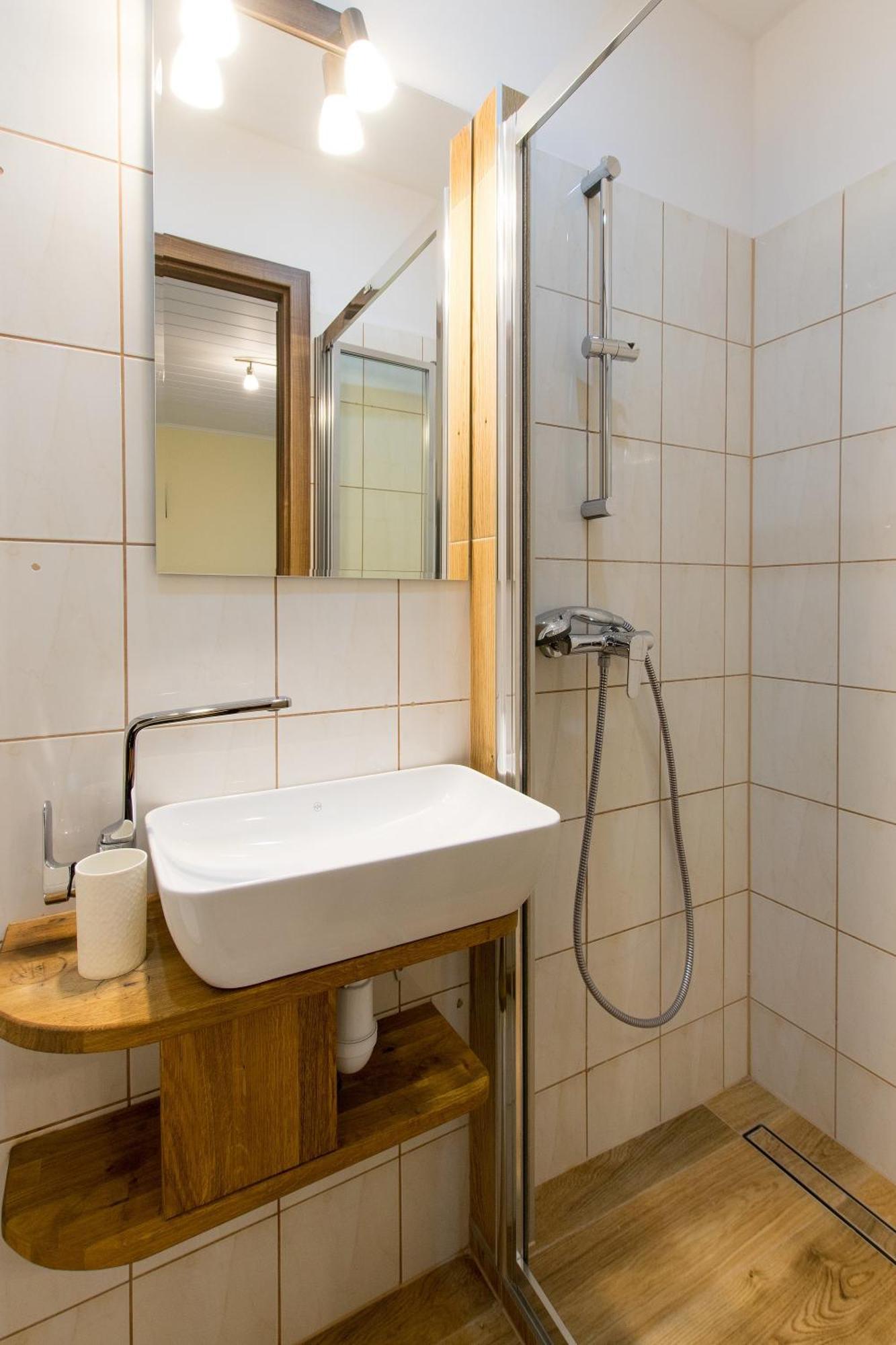 Dworek Julia - Klimatyzowane Komfortowe Pokoje Nad Solina - Bieszczady Polańczyk Habitación foto