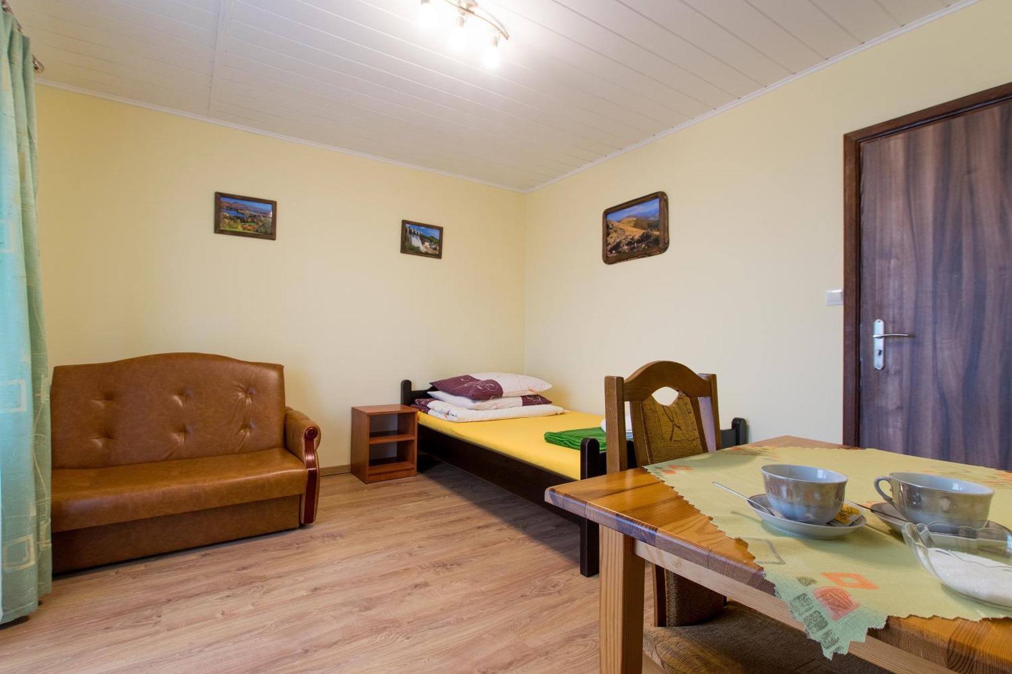 Dworek Julia - Klimatyzowane Komfortowe Pokoje Nad Solina - Bieszczady Polańczyk Exterior foto